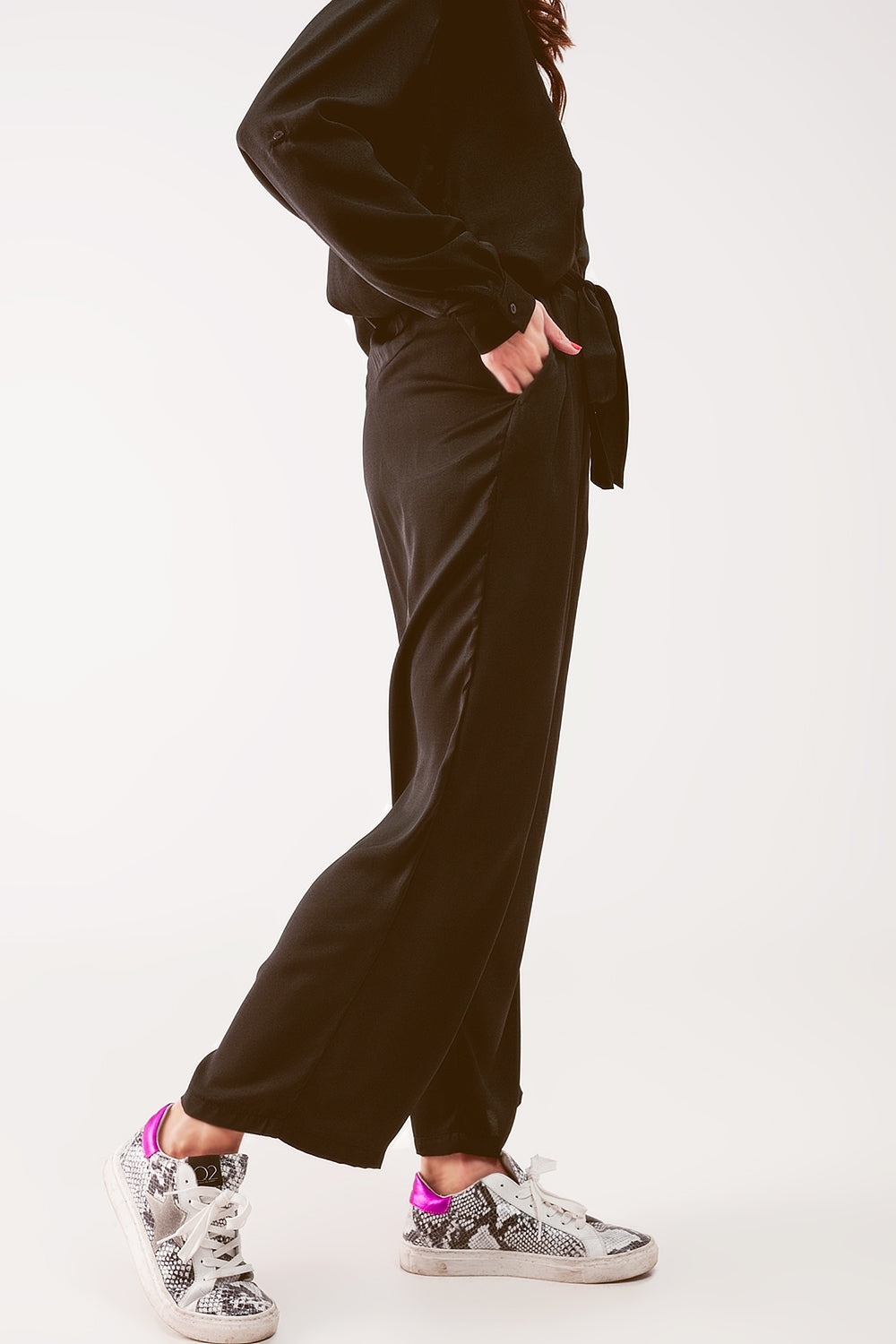 Wide leg belted pants in black Q2 Pants BoutiqueLua