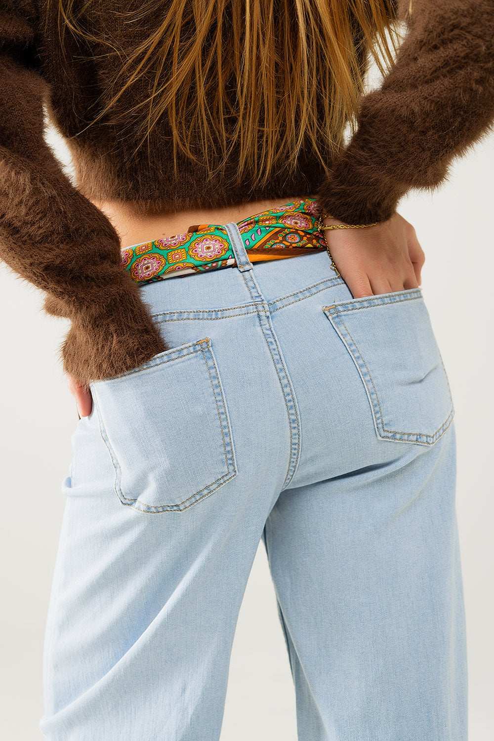 wide leg jeans in light wash with side seam - Jeans