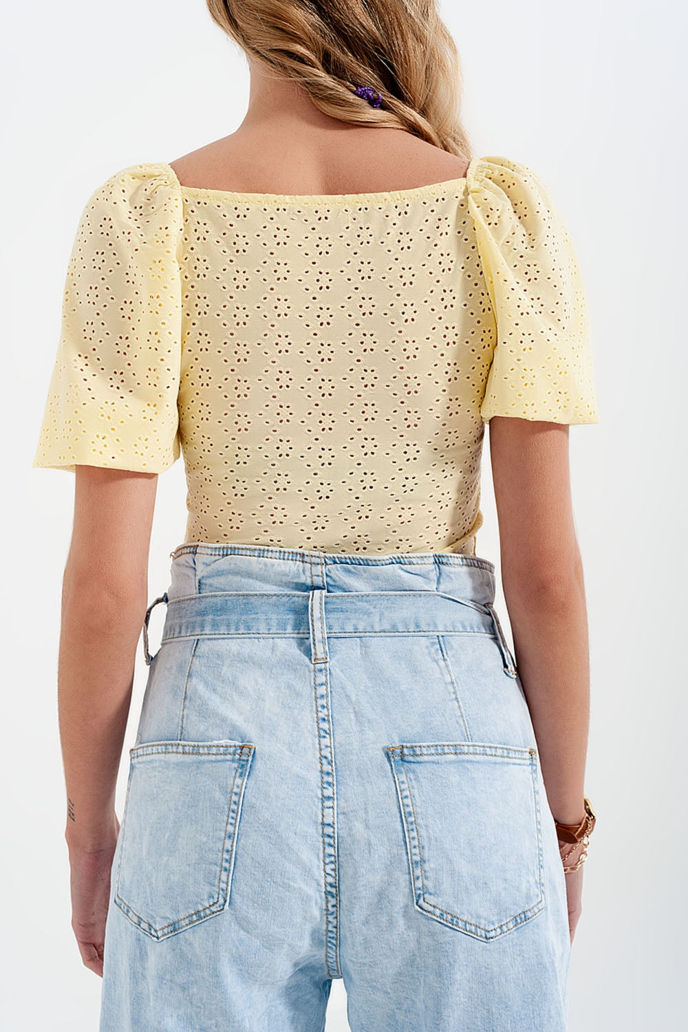 Yellow short top in batiste fabric with puffed sleeves - Tops