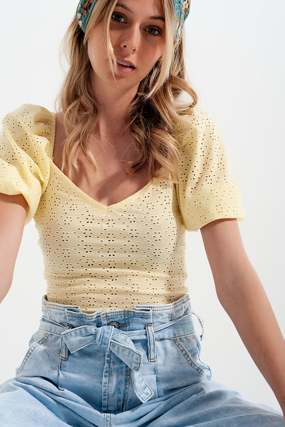 Yellow short top in batiste fabric with puffed sleeves - Tops